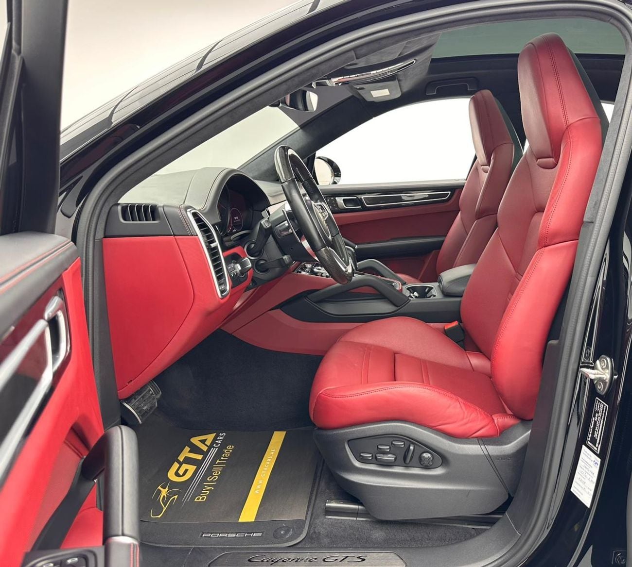 بورش كايان 2022 Porsche Cayenne GTS Coupe, 1 Year Warranty Unlimited Km, Porsche Full Service History, GCC