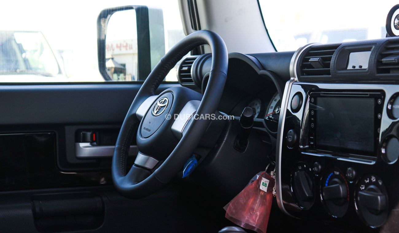 تويوتا إف جي كروزر 4.0L GXR 2020 MODEL