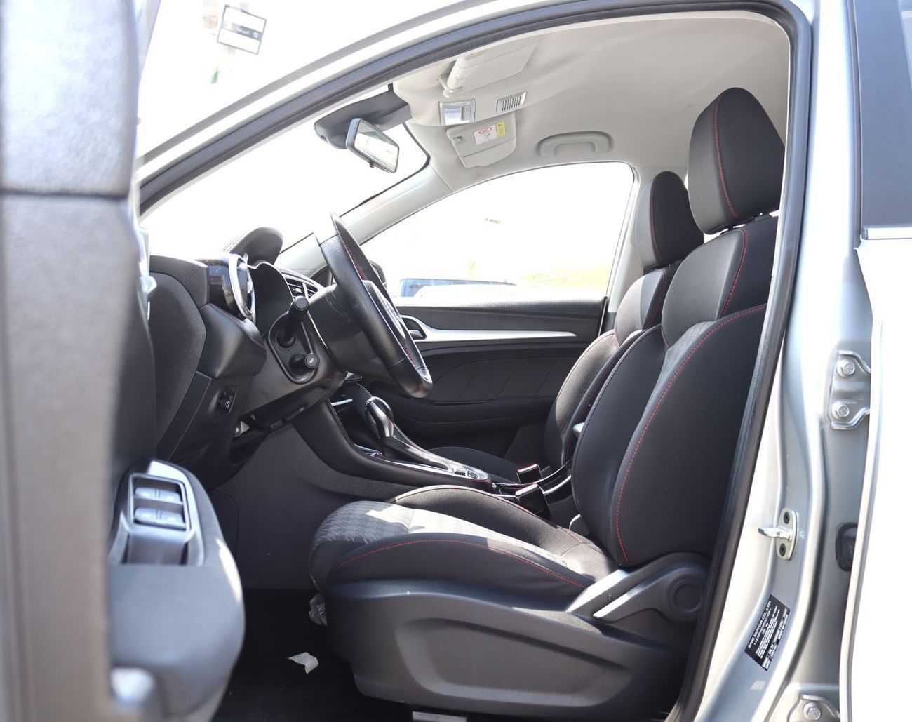 أم جي ZS ام جى ZS  - موديل 2024  -  خليجى - بدون حوادث - محرك  1.5L - بحاله ممتازه