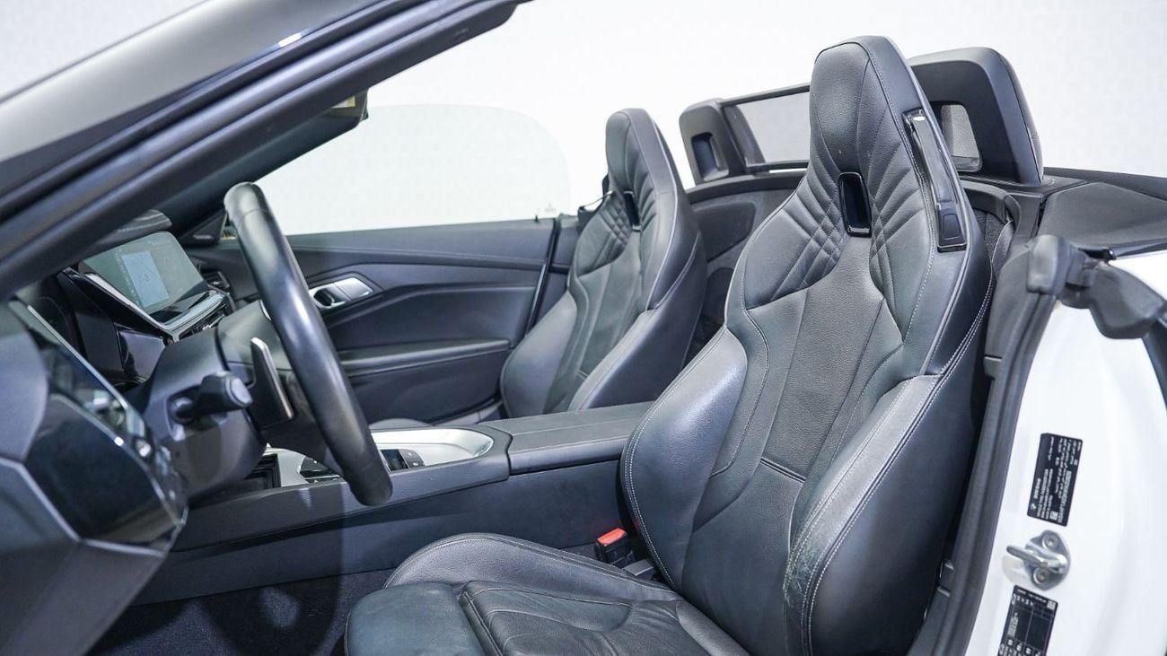 BMW Z4 sDrive 20i 2.0L | AED 2,195, PM | Up to 3 Years Warranty Unlimited | GCC