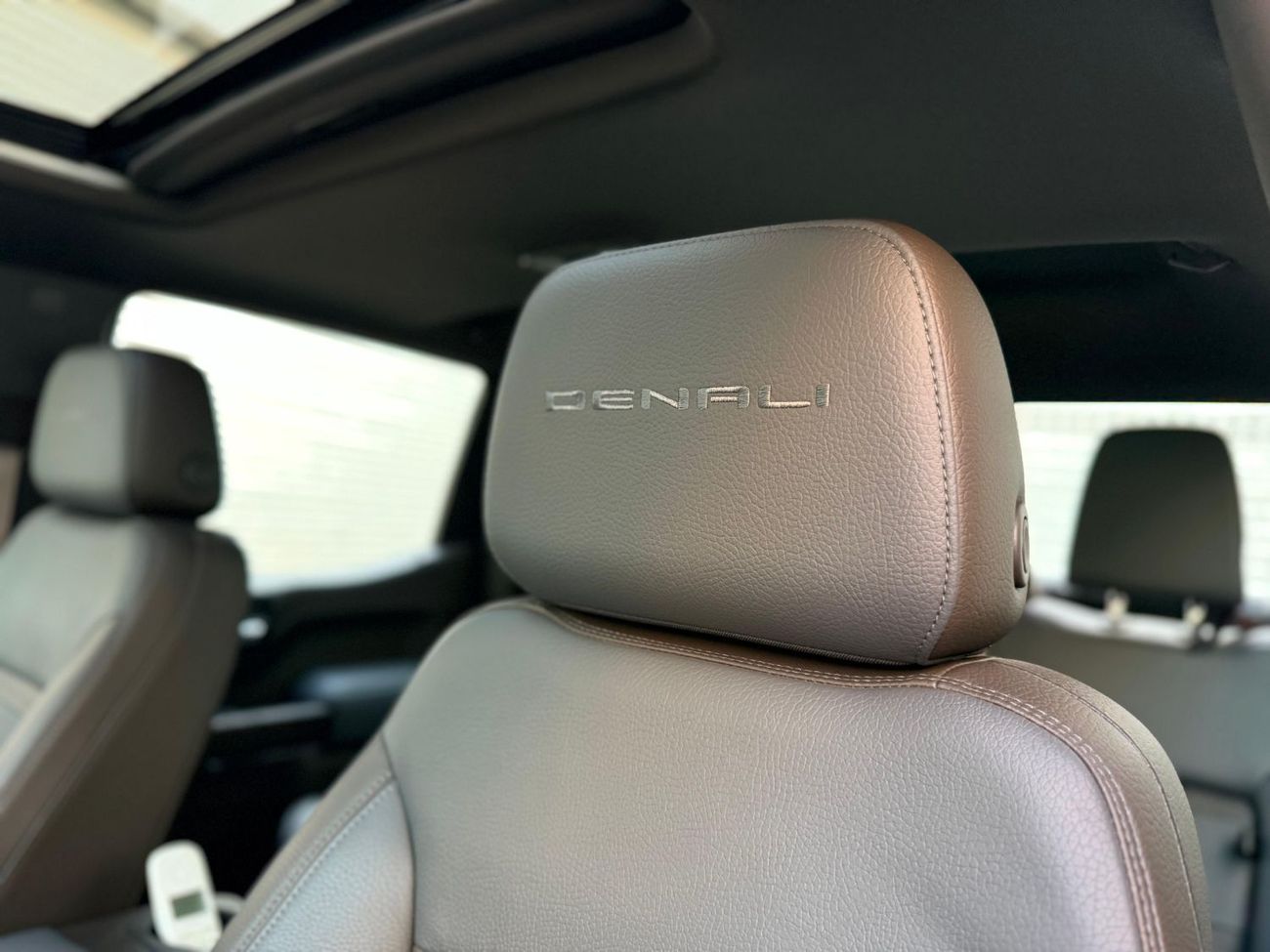 جي أم سي سييرا SIERRA 2022 GCC LOW MILEGE