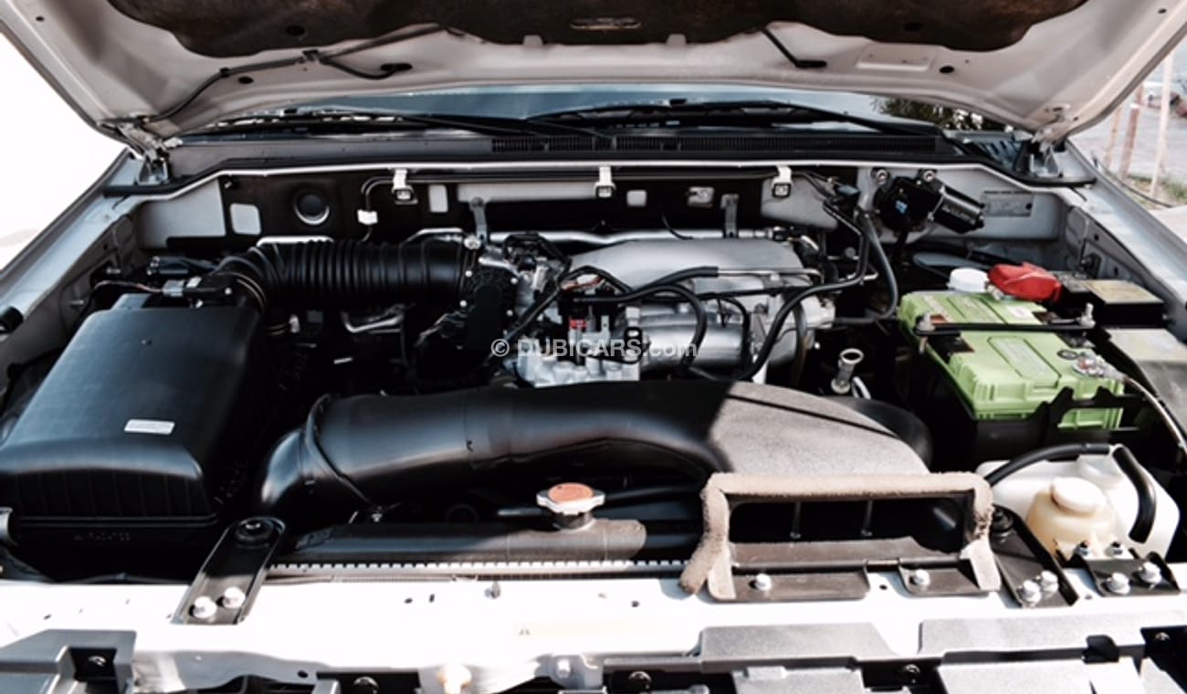 ميتسوبيشي باجيرو 3.5 GLS V6