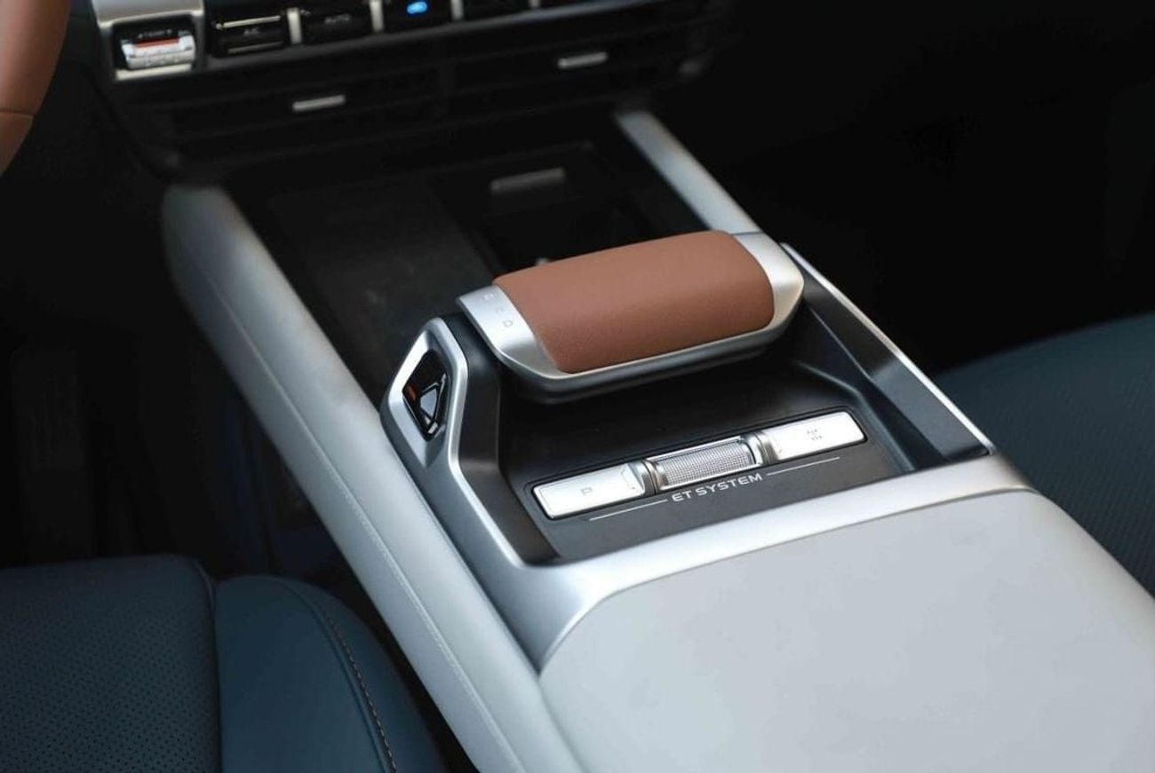 Changan Deepal G318 2024 Changan Deepal G318 Comfort - Plug-in Hybrid - Black inside Blue