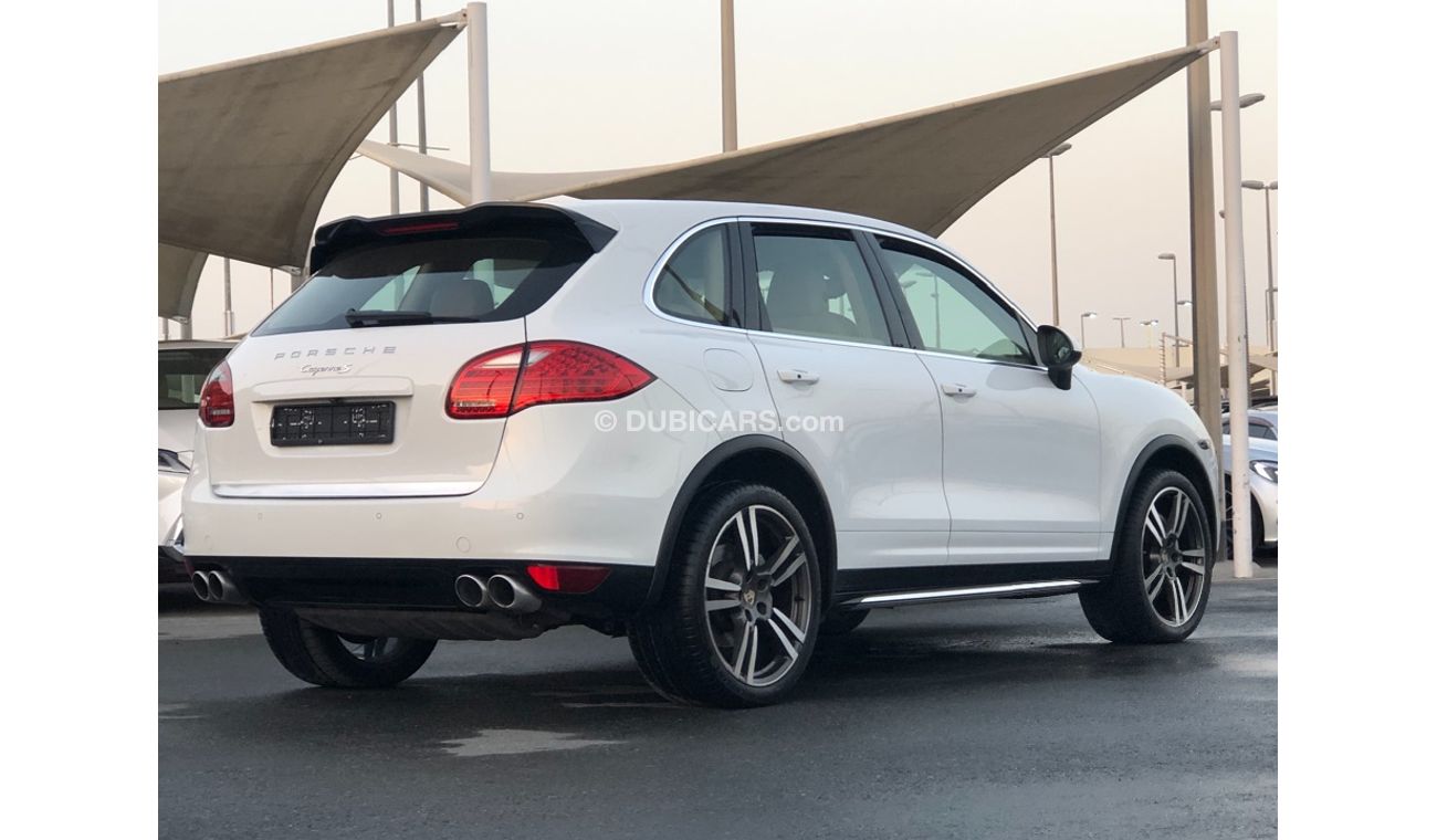 Porsche Cayenne PORSCHE CAYENNE S MODEL 2013 GCC CAR PERFECT CONDITION FULL OPTION PANORAMIC ROOF LEATHER SEATS BACK