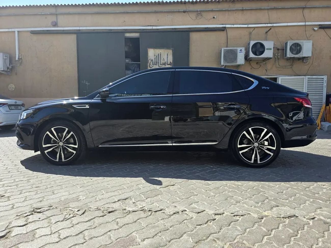 أم جي 6 TROPHY 2.0T WITH SUNROOF