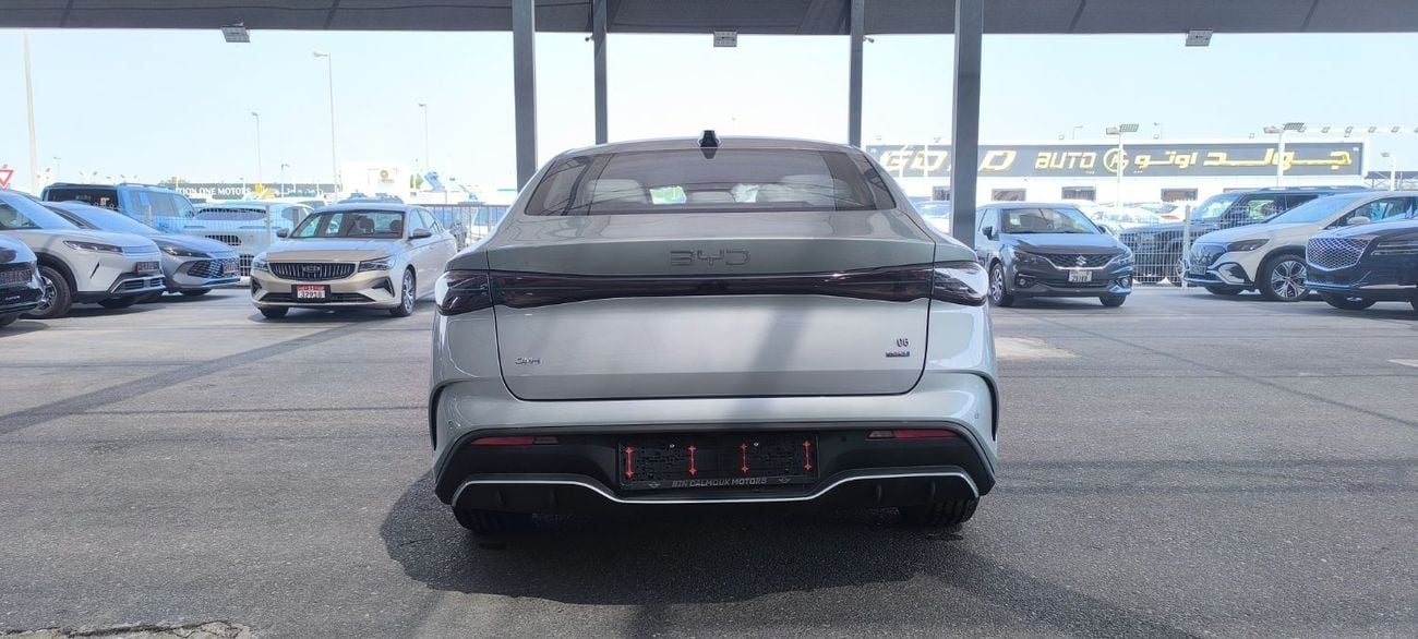 بي واي دي سيل 06 دي إم-آي BYD SEAL 06 DM-i 2025MY HONOR