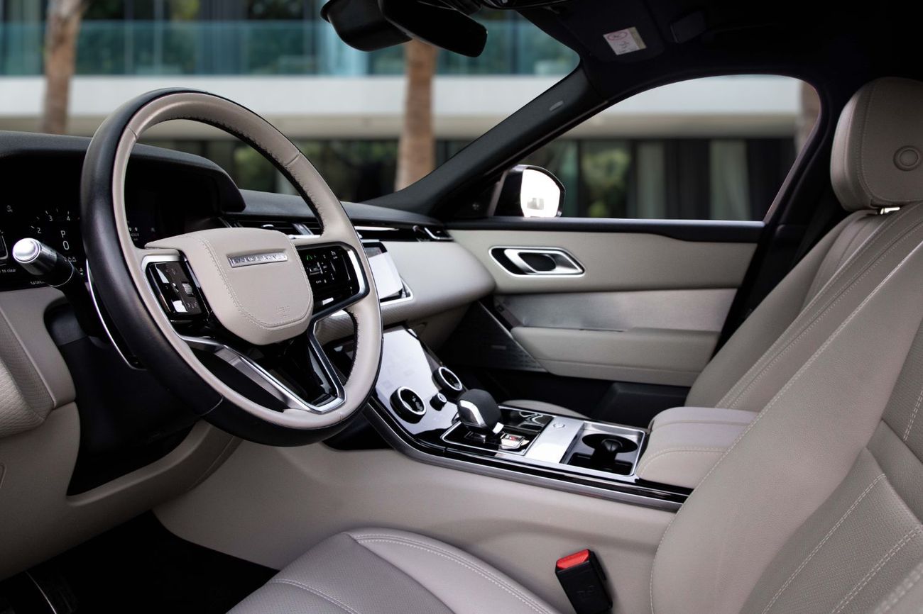 لاند روفر رينج روفر فيلار 4,504 P.M  | 0% Downpayment | P250 SE R DYNAMIC!