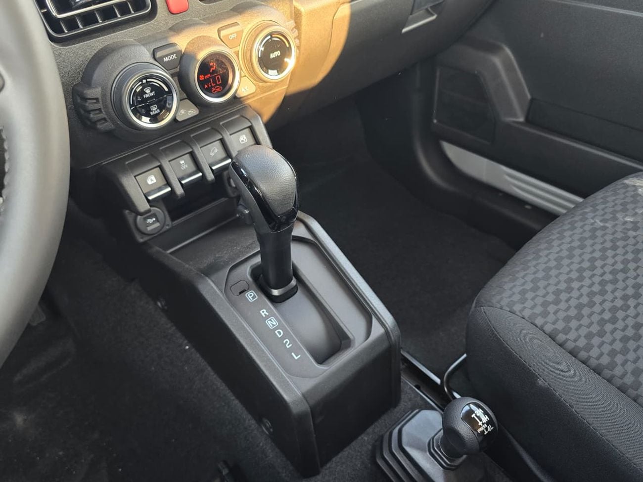 Suzuki Jimny 2025 Jimny 1.5L GLX AT 3 Door GCC Specification