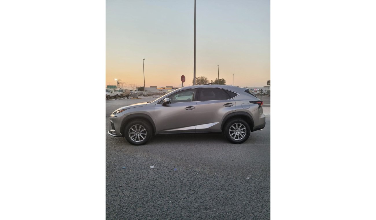 لكزس NX 200 LEXUS NX200 FULL OPTION CLEAN CAR