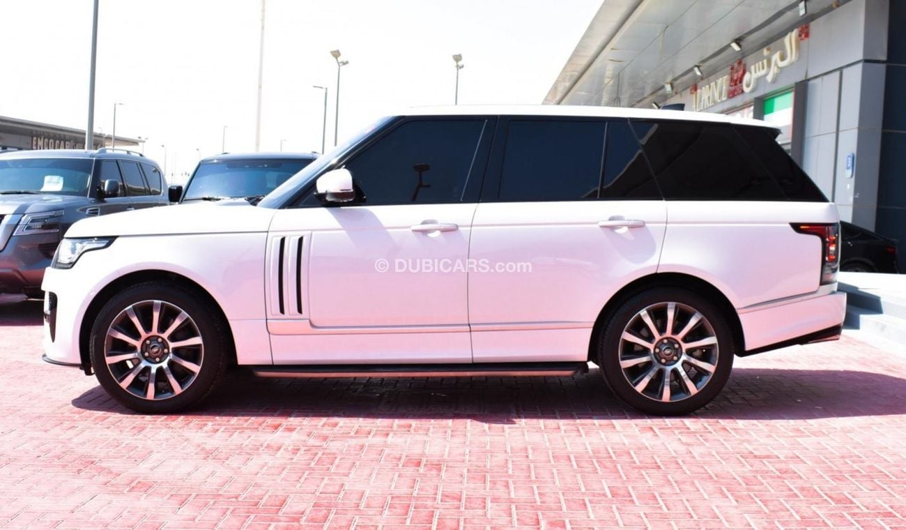 Used Land Rover Range Rover Vogue SE Supercharged 2017 for sale in Abu