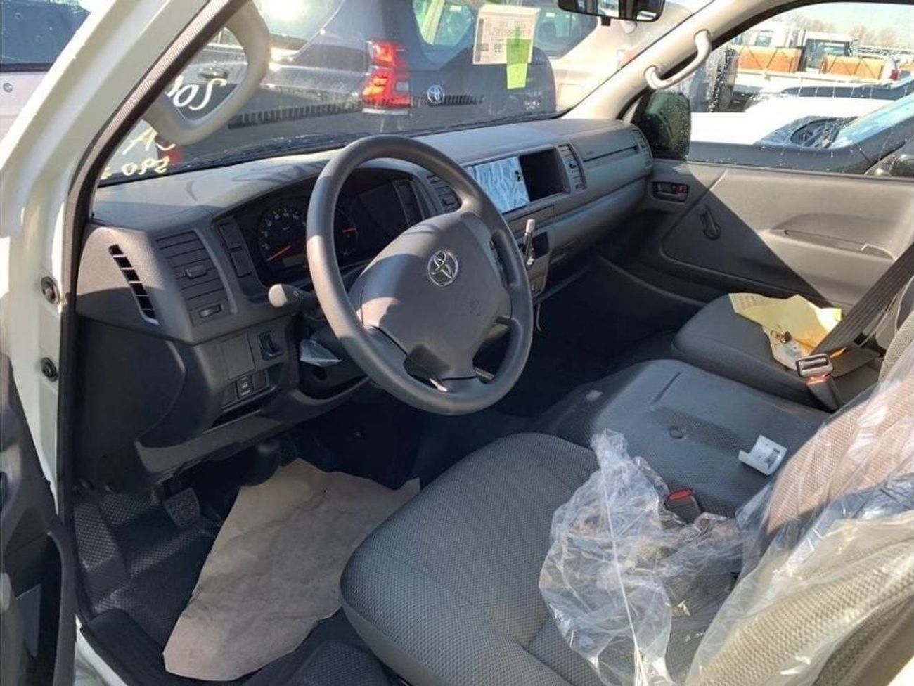 Toyota Hiace High Roof | 2.5 L | Diesel | 2026