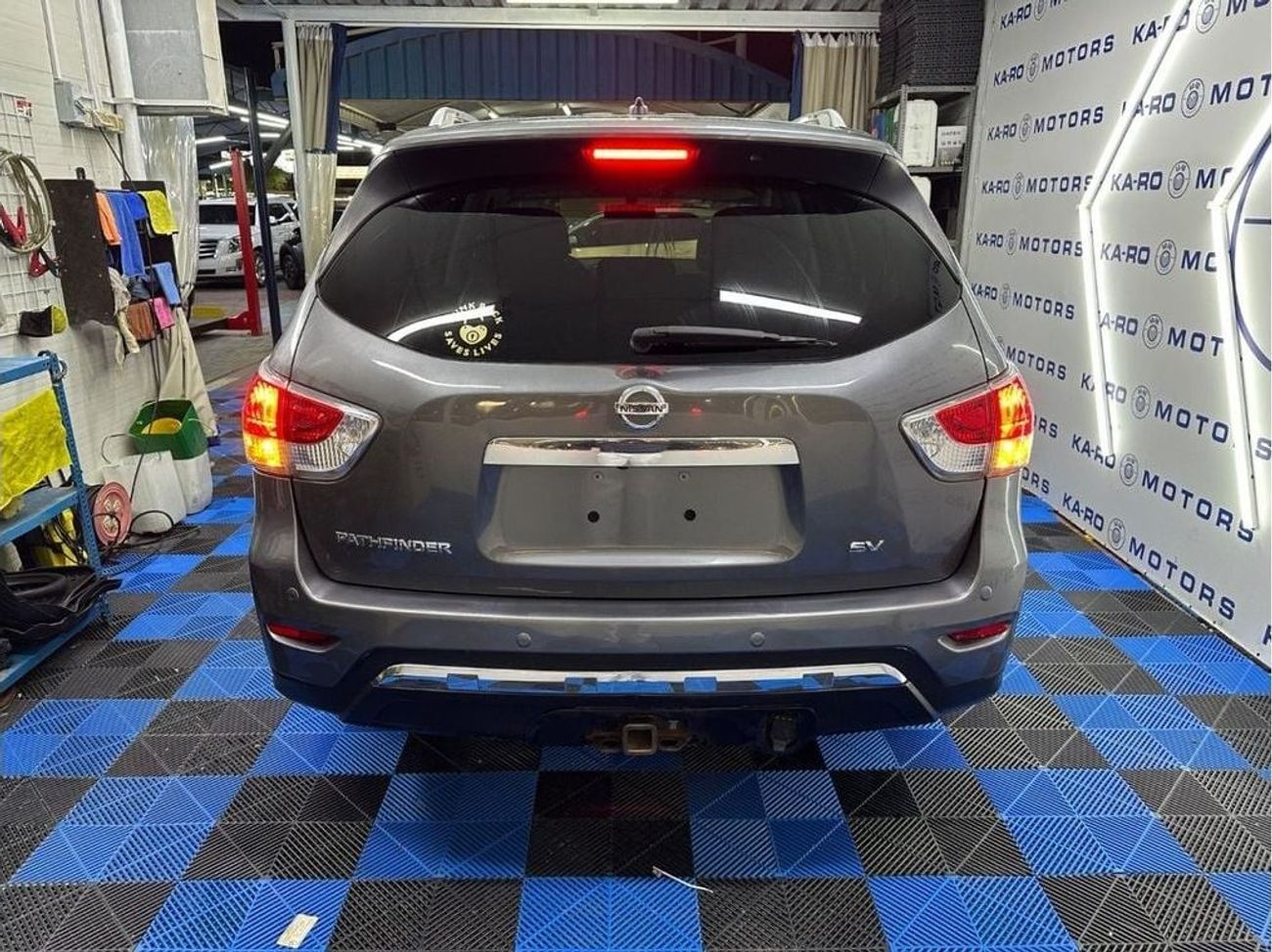 نيسان باثفايندر SV 3.5L (260 HP) FWD