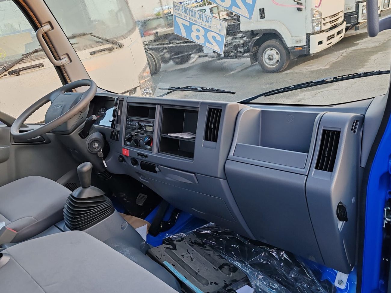 Isuzu NMR Isuzu NMR Chassis 71H 4.6L, 4x2