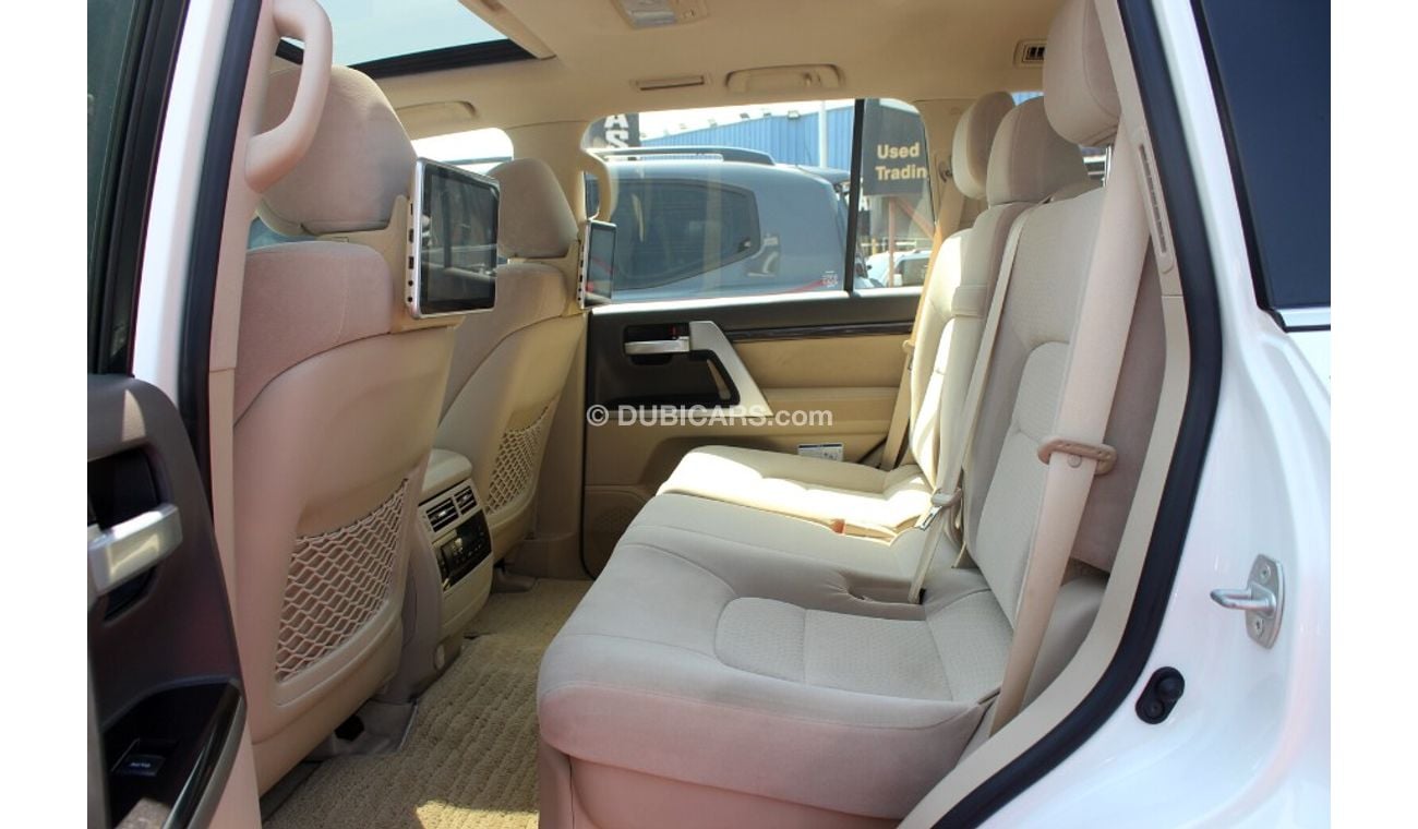 تويوتا لاند كروزر (2018) VXR V8 5.7 GCC