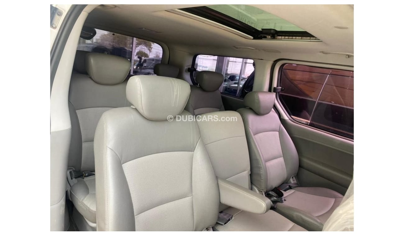 Hyundai H1 Starex HYUNDAI H1 STAREX MODEL 2012 FULL OPTIONS DIESEL 9 PASSENGER