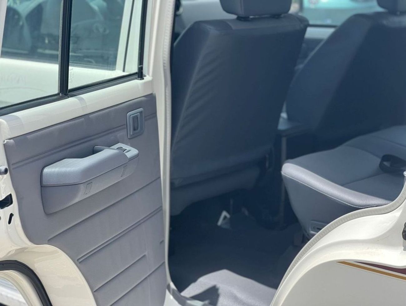 Toyota Land Cruiser Pick Up LC79 D/C 4.0L PTR M/T // 2025 // STANDER OPTION WITH POWER WINDOWS // SPECIAL OFFER // BY FORMULA AU