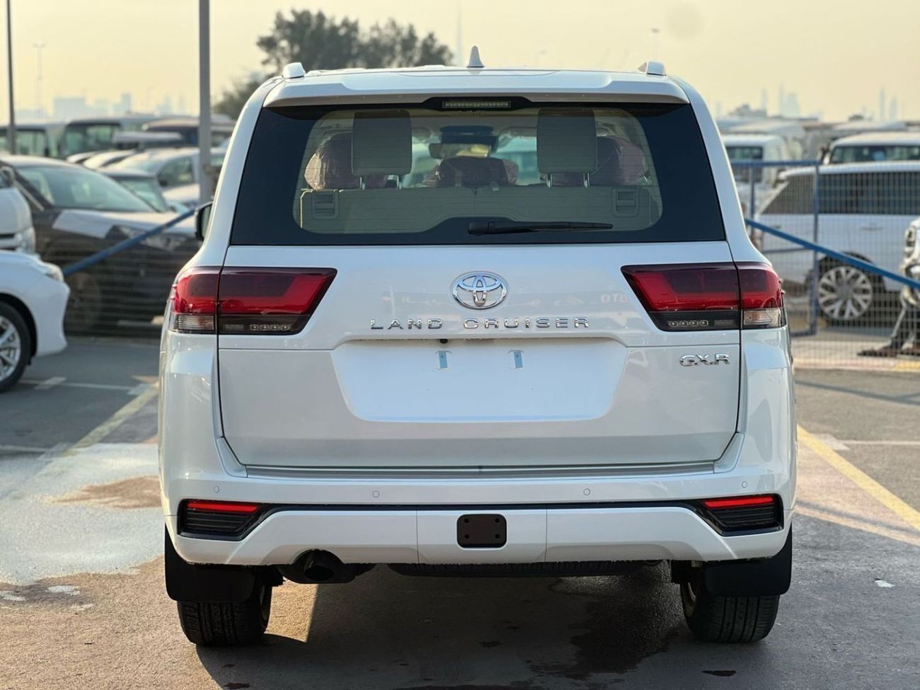 تويوتا لاند كروزر GXR 4.0L TOYOTA LAND CRUISER GXR 3.5L SUV 4WD 2025