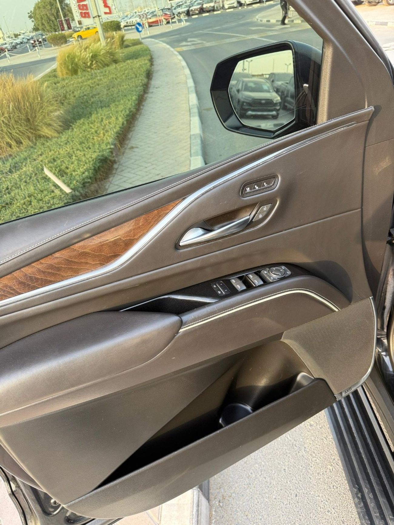 Cadillac Escalade ESV Premium Luxury platinum