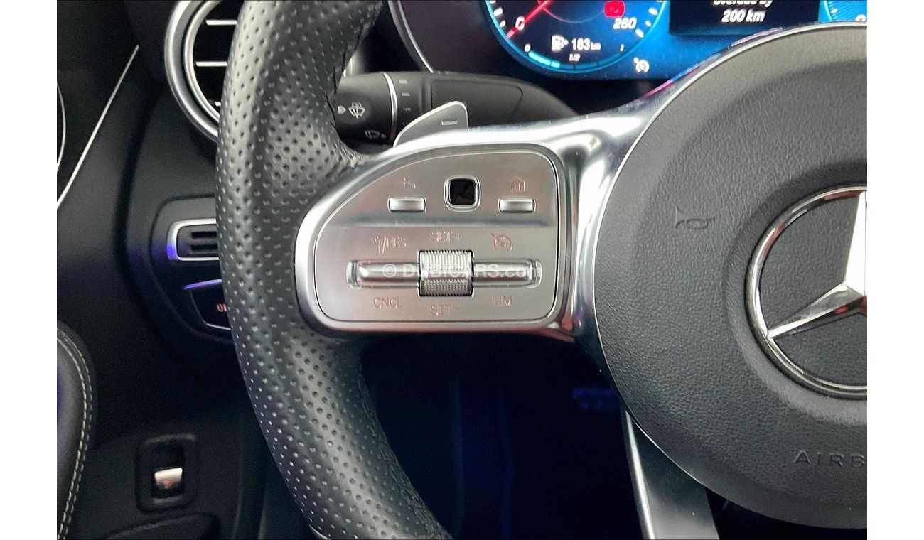 Mercedes-Benz C 200 Premium (AMG Line)