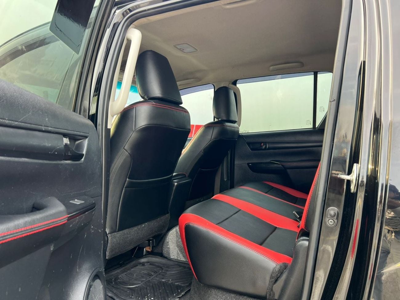 Toyota Hilux 2021 Toyota Hilux GR Sport - 2.7L V4 - GCC - Full Automatic Patrol - 4x4 AWD - Off Road Edition