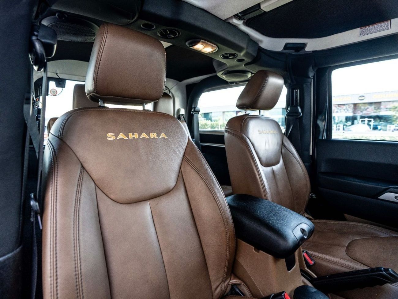 Jeep Wrangler Sahara Plus 3.6L A/T