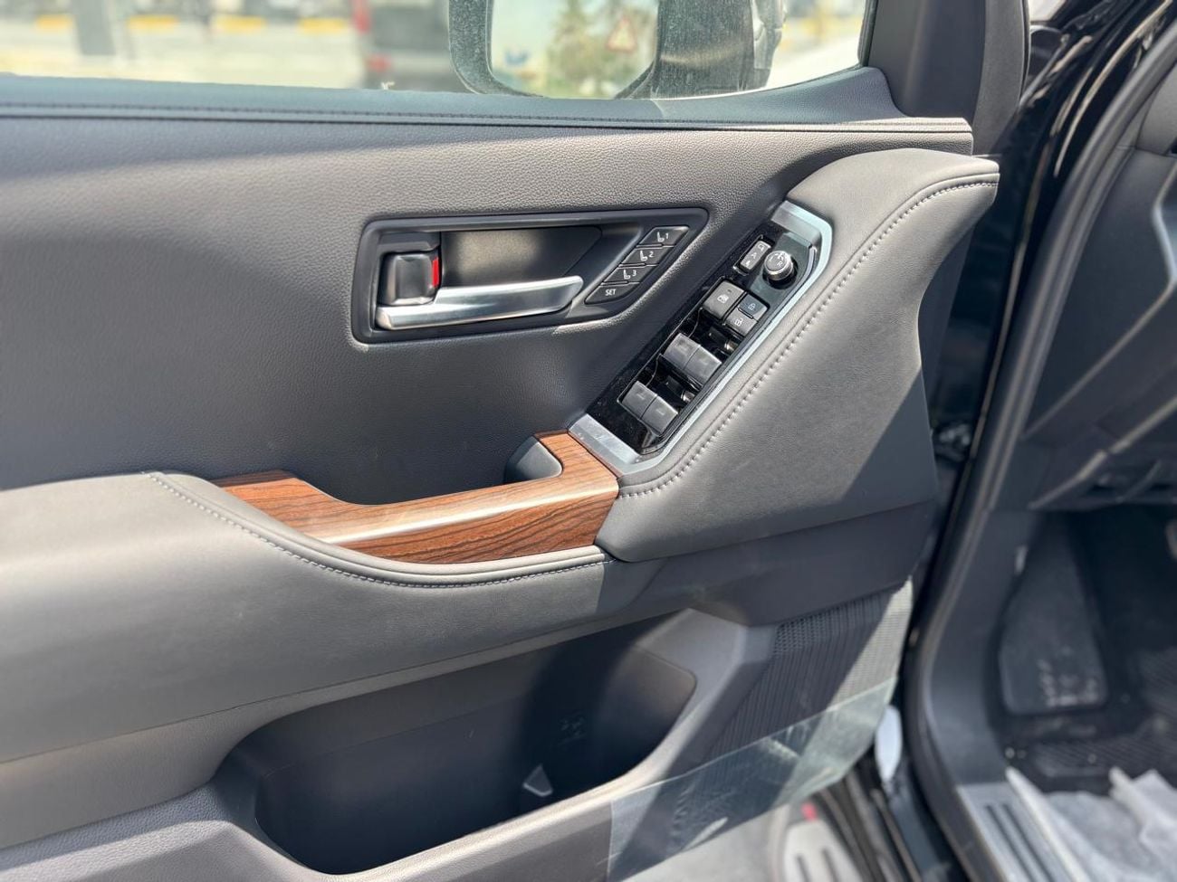 تويوتا لاند كروزر VXR 4.0