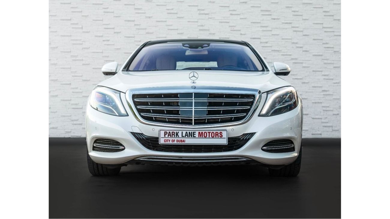 Mercedes Maybach S600 Maybach CASH OFFER!! MAYBACH 600 • EXTREMELY LOW KMS • 6.0L TURBOCHARGED V12 • GCC SPEC • PRISTINE CONDITION