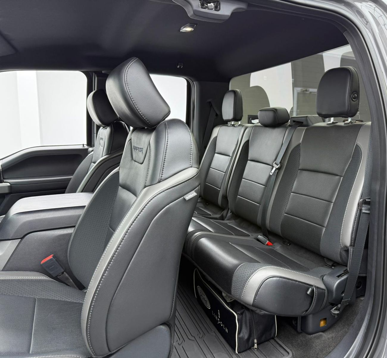 فورد إف-150 رابتور 2020 Ford F150 Raptor, 2027 Ford Warranty, Full Ford Service History, Excellent Condition, GCC