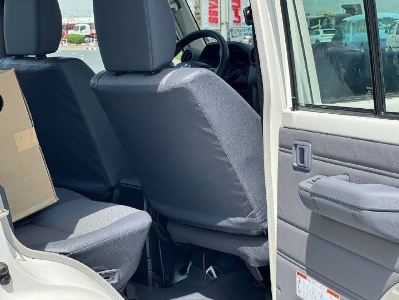 Toyota Land Cruiser Pick Up LC79 4.2L V6 DSL M/T // 2024 // STANDER OPTION WITH POWER WINDOWS // SPECIAL OFFER // BY FORMULA AUT