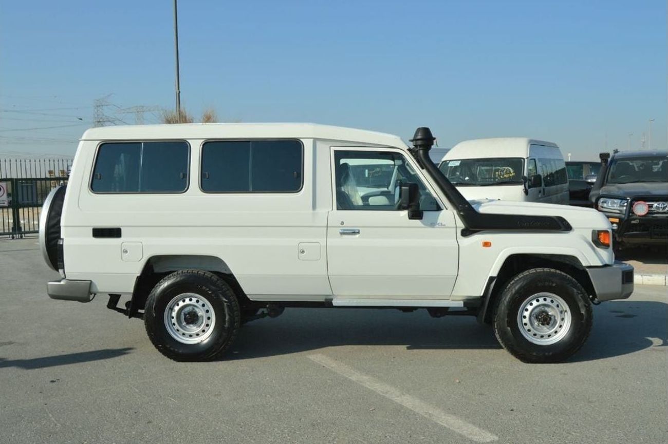 Toyota Land Cruiser 70 3 Doores