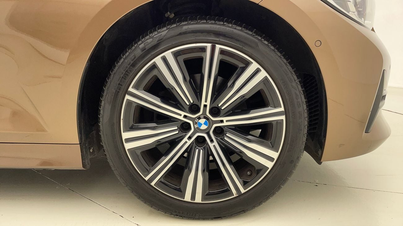 BMW 320i EXCLUSIVE 2 | Zero Down Payment | Home Test Drive