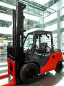 تويوتا فورك ليفت TOYOTA 5 TON 2 STAGE DIESEL FORKLIFT TRUCK MODEL 8FD50N. (Export Only)