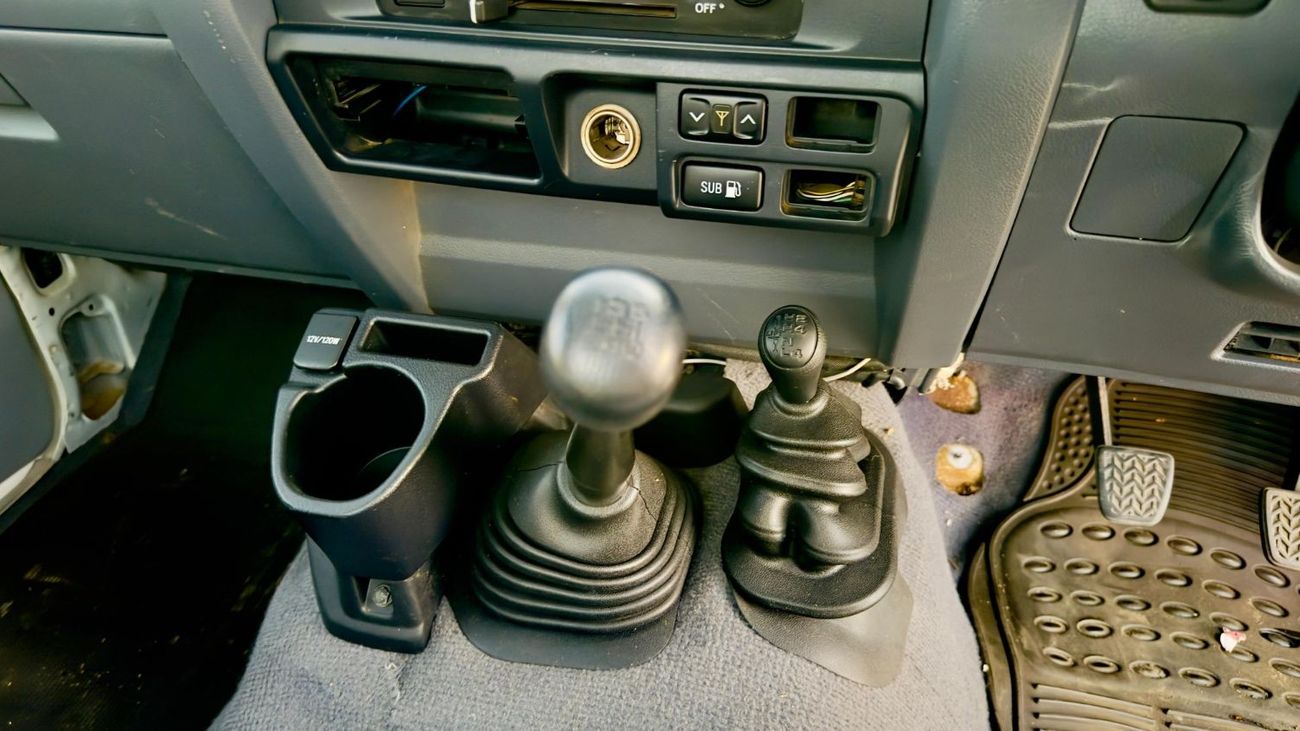 تويوتا لاند كروزر بيك آب SINGLE CABIN | 2016 | 4.5L DIESEL | MANUAL TRANSMISSION | RHD | AIR SNORKEL