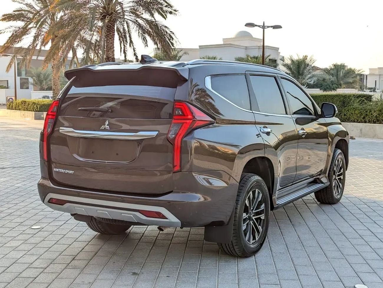 Mitsubishi Montero Sport GLS Top Line 4WD | GCC Specs