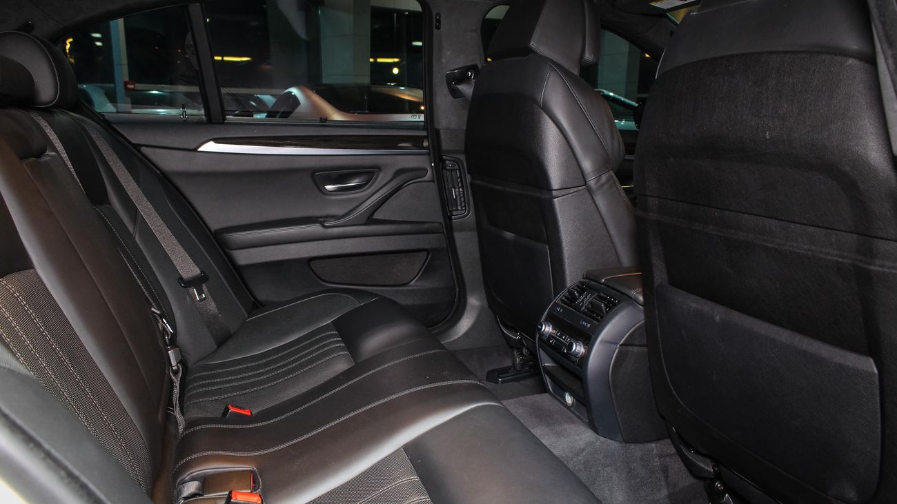 بي أم دبليو M5