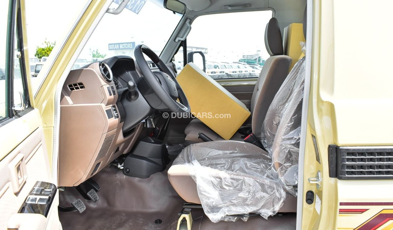Toyota Land Cruiser Pick Up 4.0L V6 Petrol Single Cabin  M/T