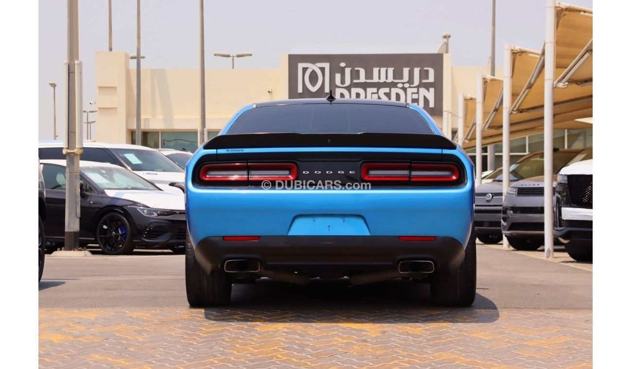 Dodge Challenger Dodge Challenger R/T / 2018 / USA / 5.7L 375HP