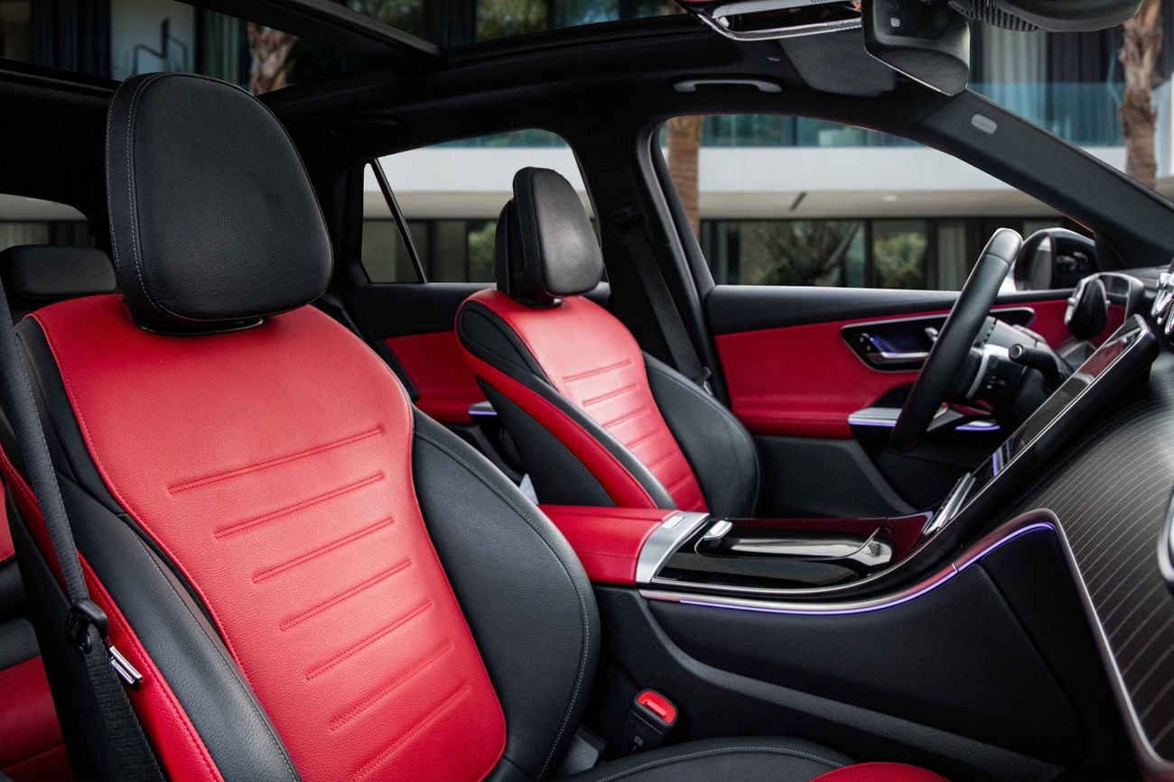 Mercedes-Benz GLC 300 2,938 P.M | 0% Downpayment | GLC 300 AMG | FULL SERVICE HISTORY!