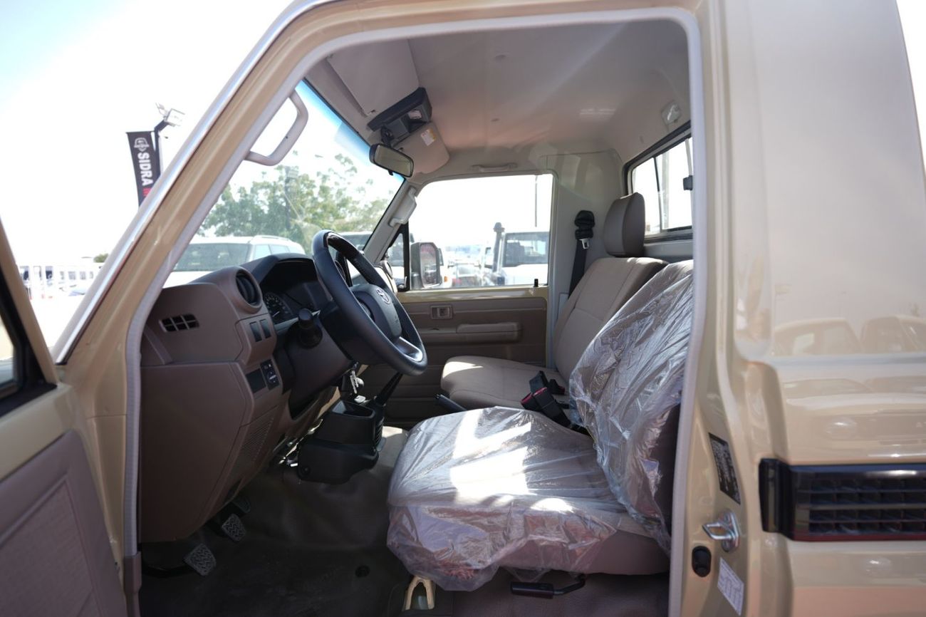 تويوتا لاند كروزر بيك آب TOYOTA LC79 PICK-UP SINGLE CABIN 4.0L V6 M/T 2025 BASIC