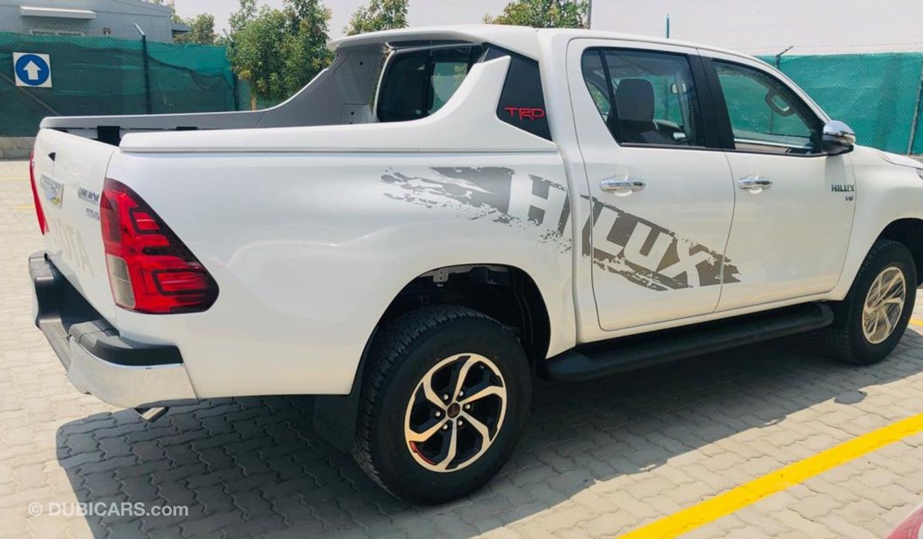 تويوتا هيلوكس 4.0L V6 PETROL DOUBLE CABIN PICK UP AUTOMATIC FOR EXPORT///2020