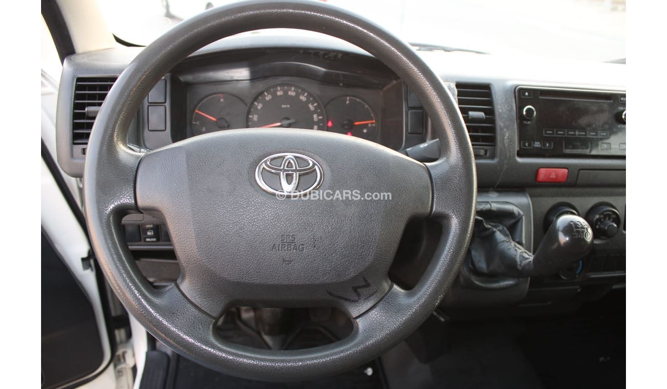 Toyota Hiace Toyota Hiace Van 2016 GCC in excellent condition without accidents, very clean from inside and outsi