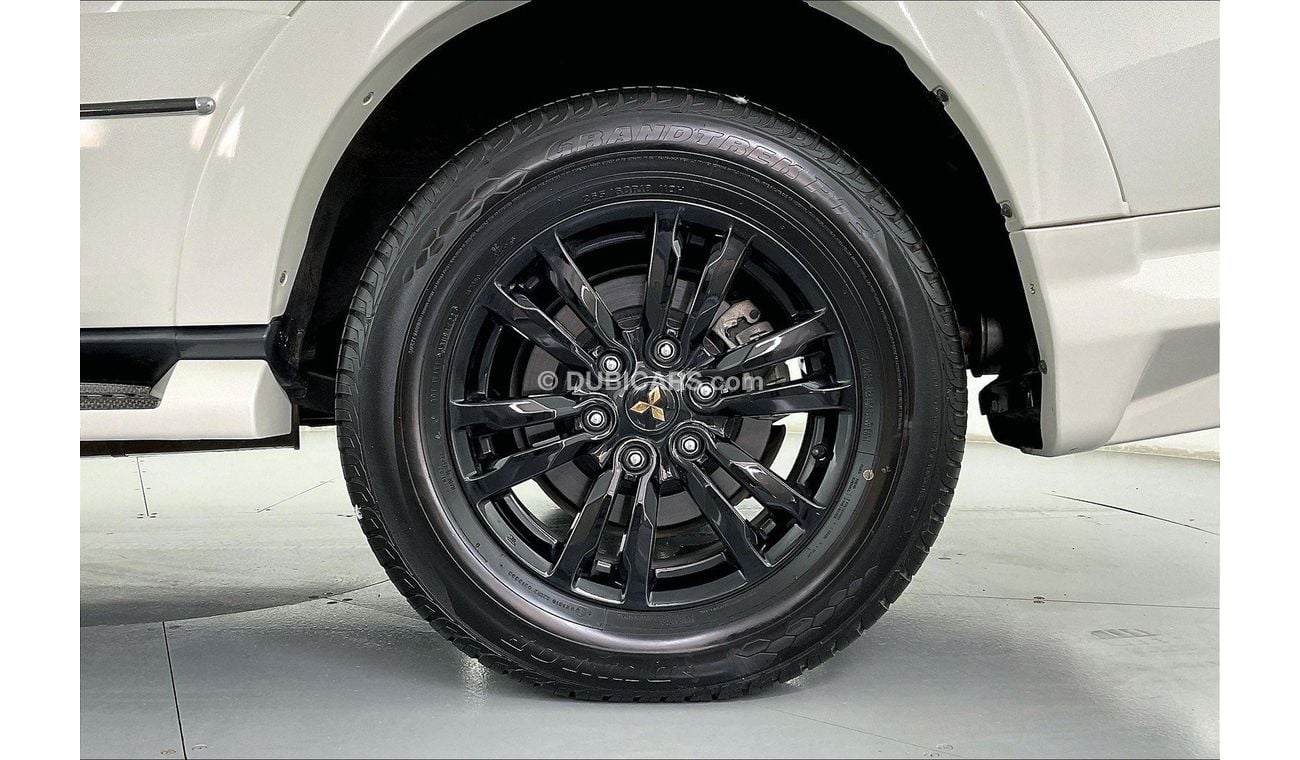 ميتسوبيشي باجيرو Signature Edition