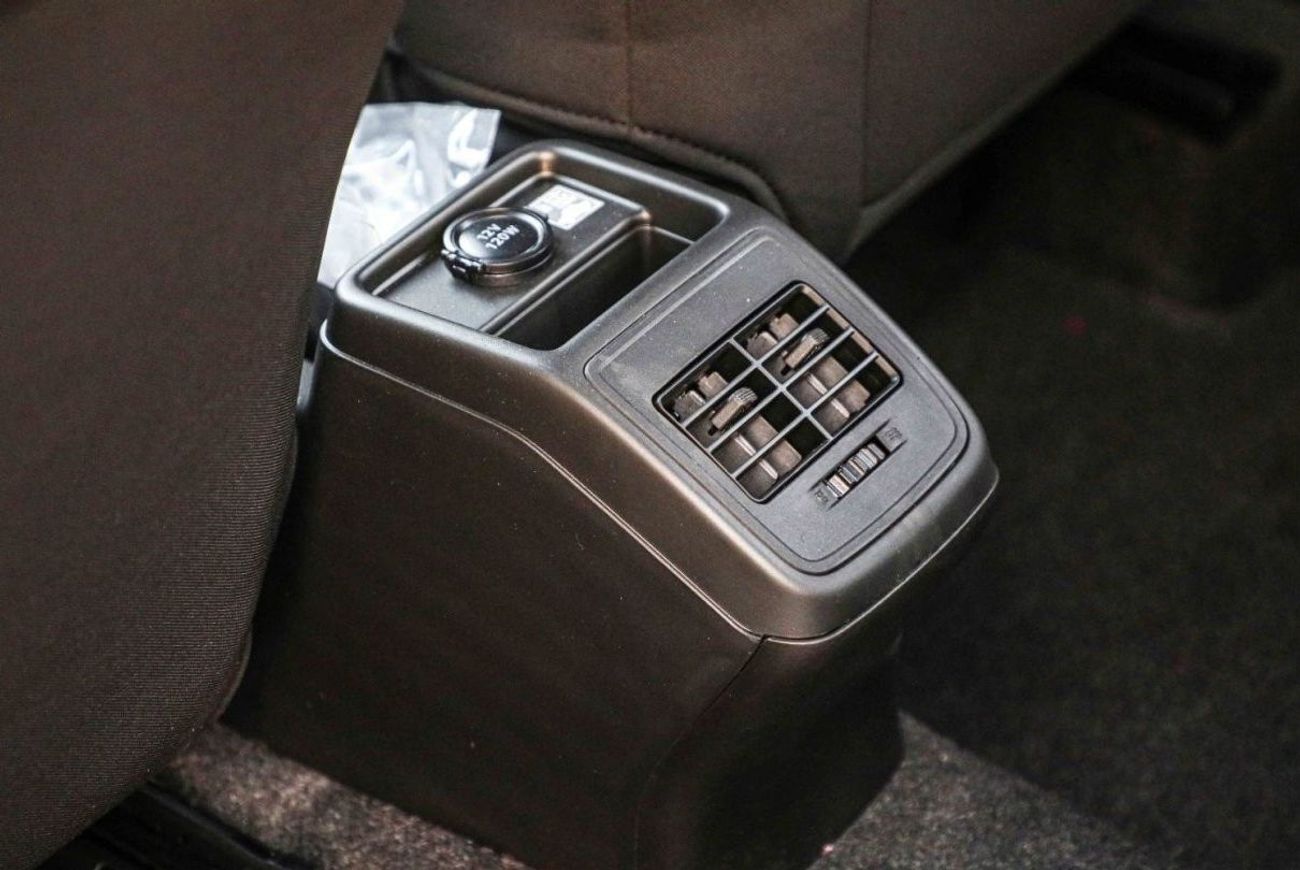 سوزوكي دزاير 2024 سوزوكي ديزاير 1.2 GLX - أبيض قطبي لؤلؤي معدني من الداخل أسود | للتصدير فقط