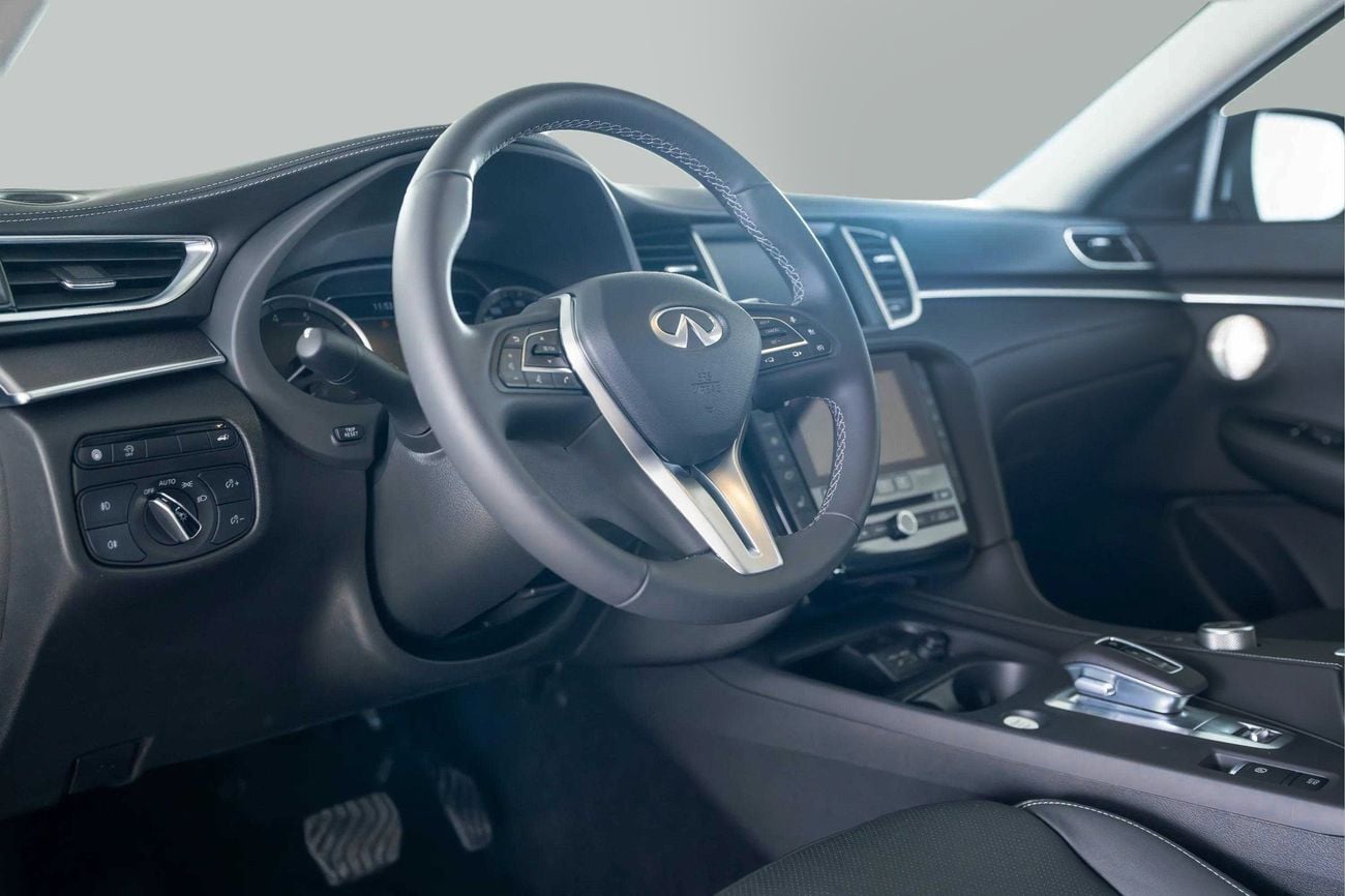 إنفينيتي QX50 LUXE 2.0