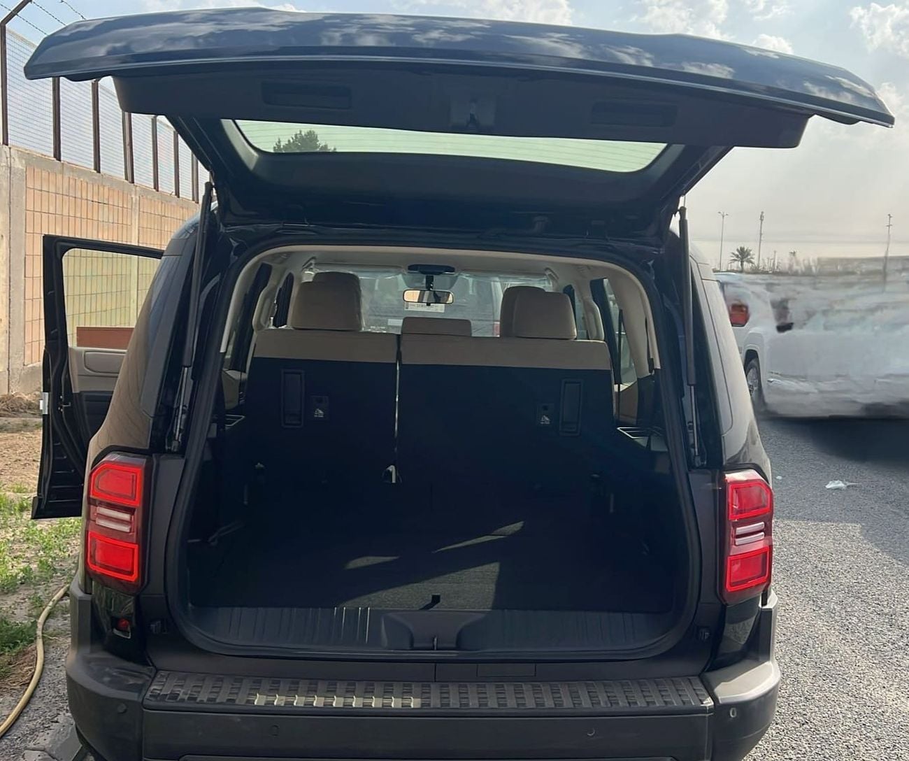 Toyota Prado Prado 2.4 ALR basic options 2026 GCC