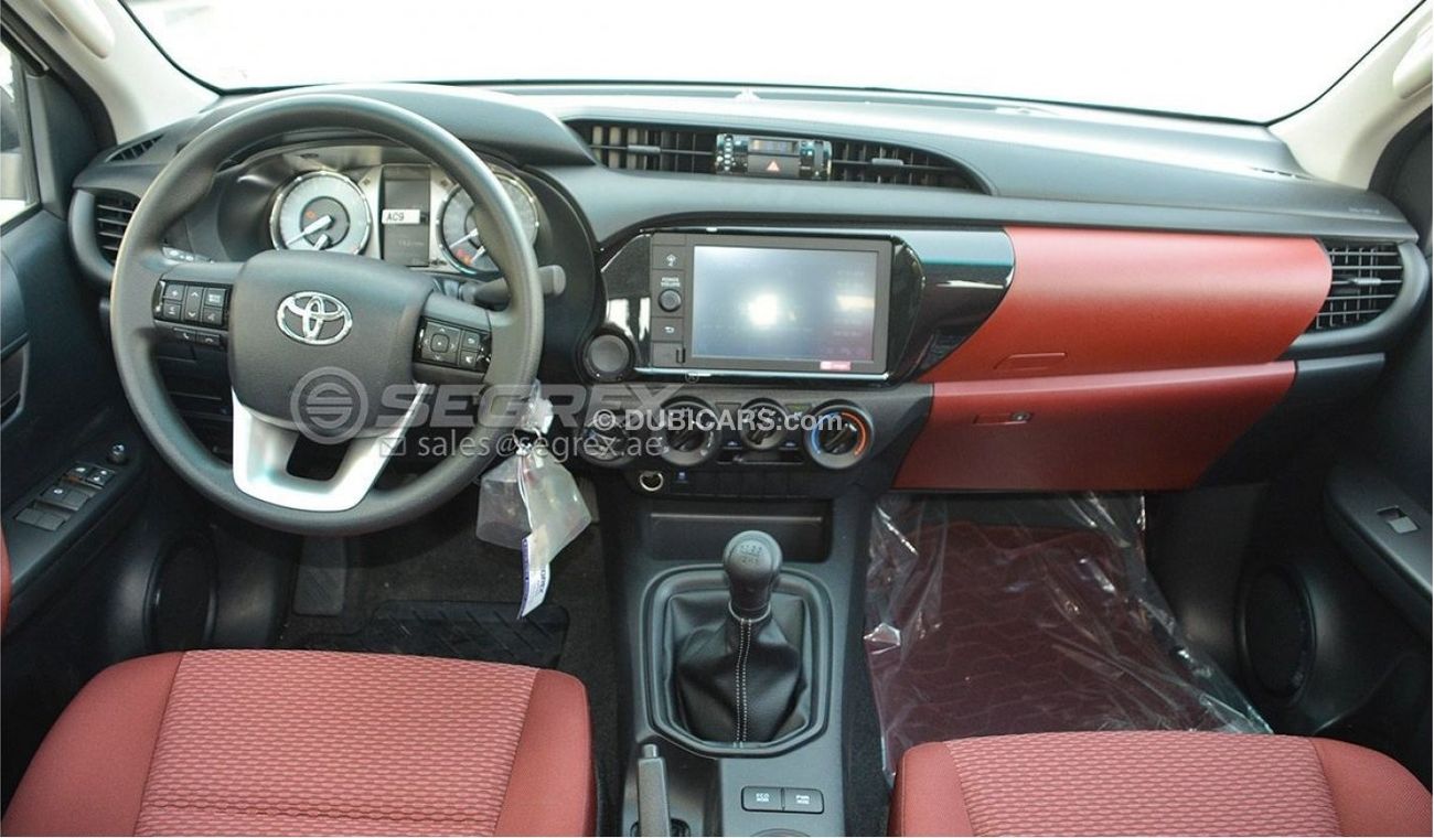 Toyota Hilux DC DIESEL 2.4L 4x4 STD 6MT STEEL WIDE, AC, LED FOG