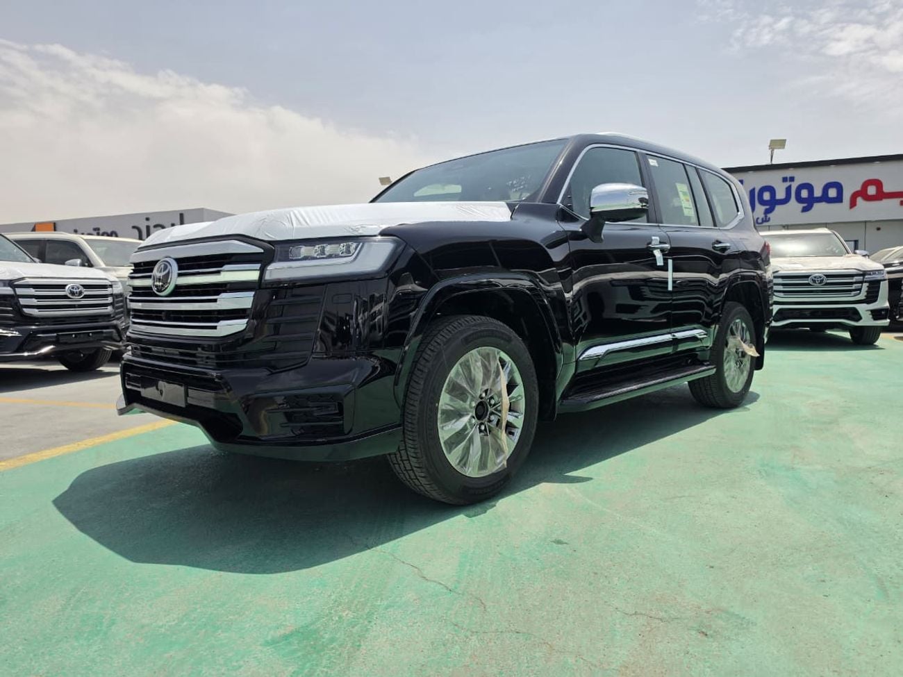 تويوتا لاند كروزر Toyota Land Cruiser LC300 VXR Plus 4.0 2026 – Full Option | Black / Black