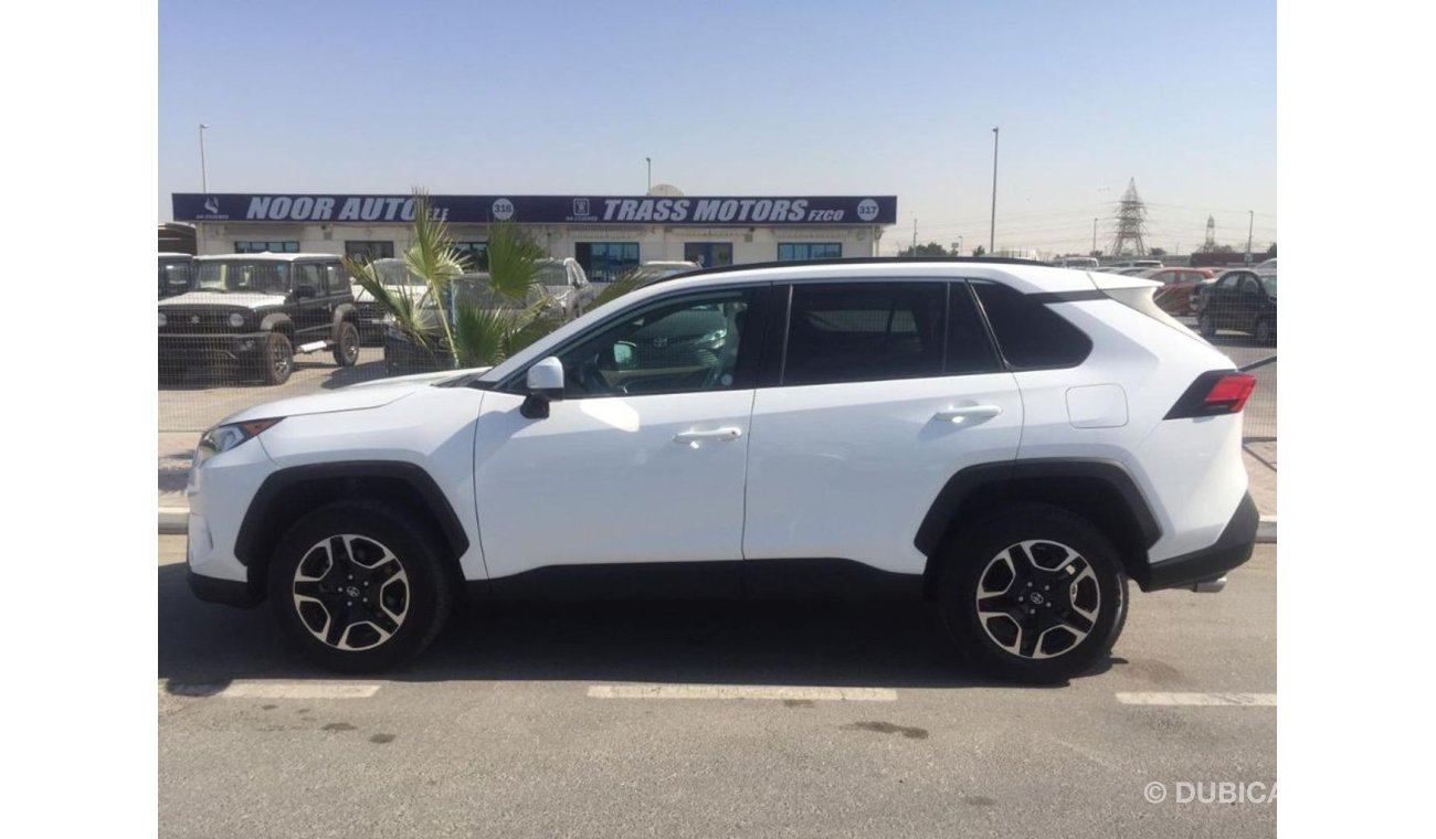 Toyota RAV4 TOYOTA RAV4 LE 2020