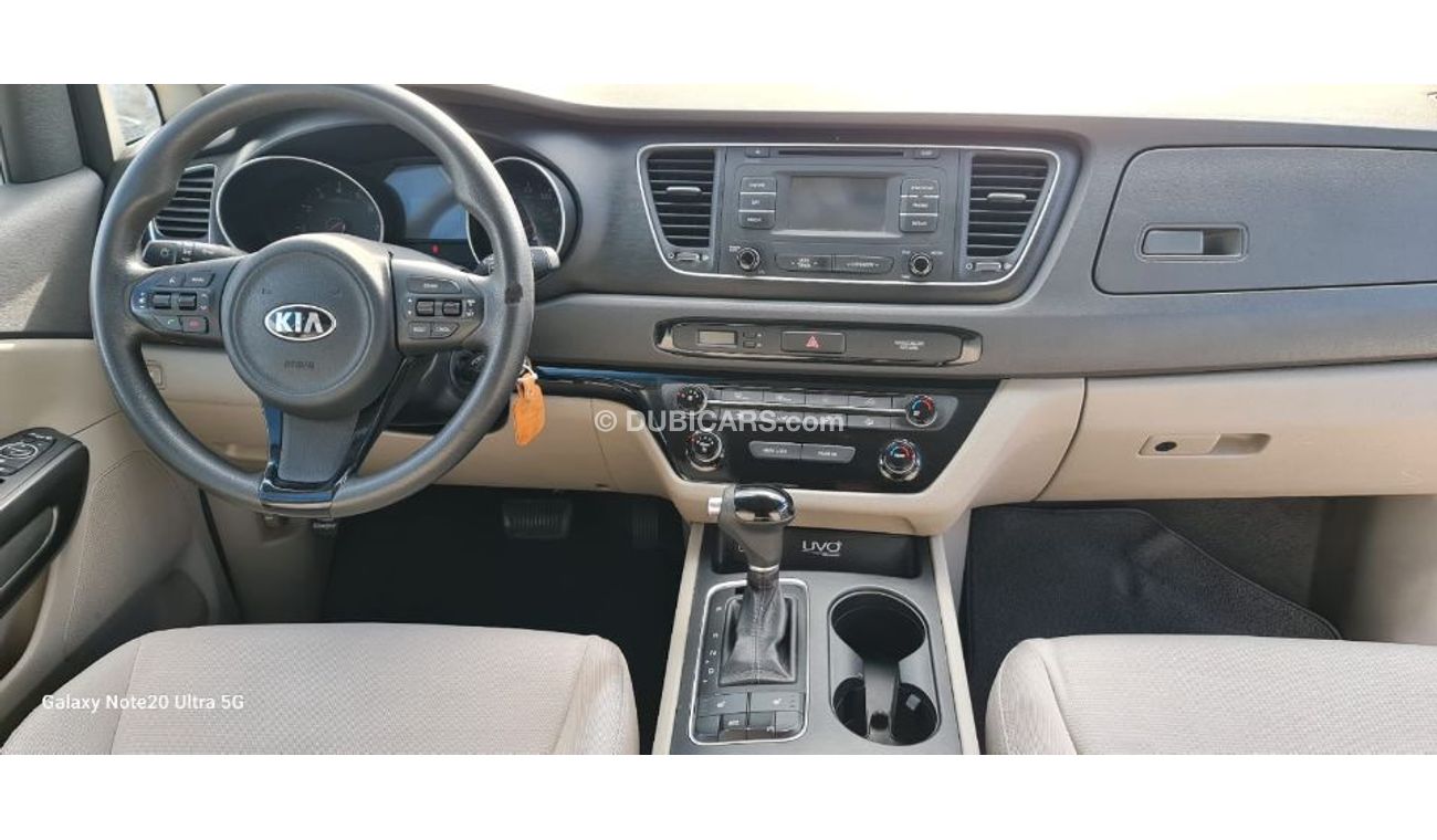 Kia Sedona Car is very good and clean