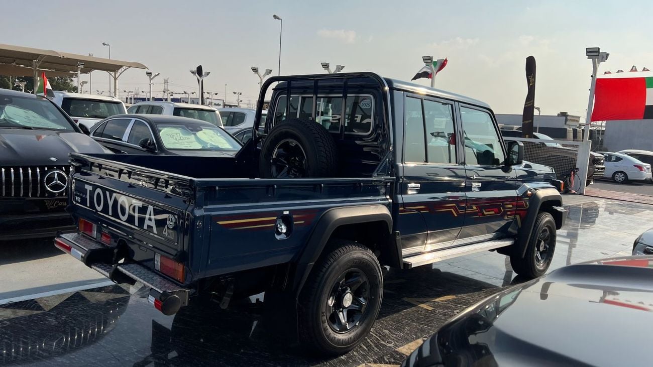 تويوتا لاند كروزر بيك آب 4.0L Double Cab